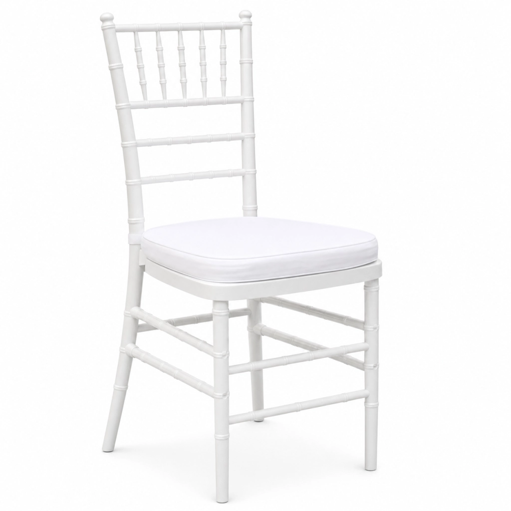 Silla Tiffany blanca para alquiler en Panamá — Chez Marie